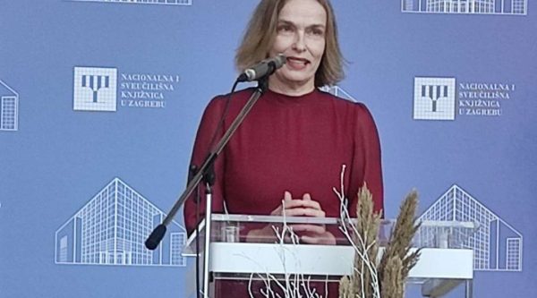 Lea Lazzarich dobitnica Nagrade Nacionalne i sveučilišne knjižnice u Zagrebu za izniman doprinos razvoju knjižničarstva i poticanje inovacija u knjižničnoj djelatnosti